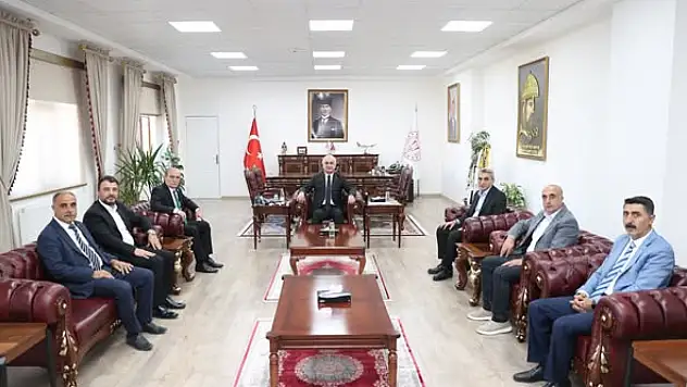 Büro-Sen Heyeti Vali Avni Çakır'ı Ziyaret Etti