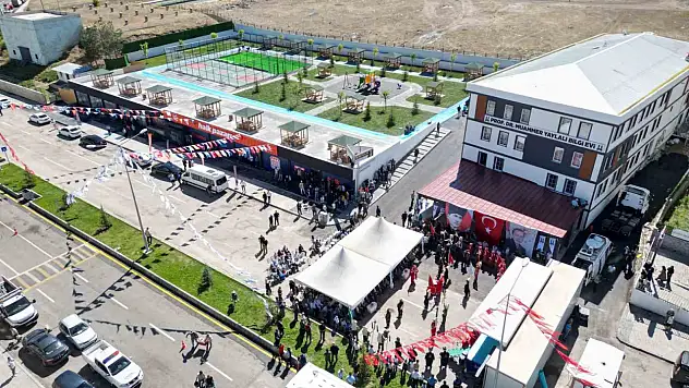 Büyükşehir Belediyesi'nin Yeni Projelerinin Resmi Açılışını Bilal Erdoğan Gerçekleştirdi