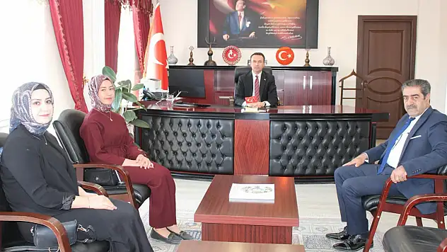 Çaldıran Kaymakamı Süleyman Bakan, Halk Eğitim Merkezi Yetkililerini Kabul Etti