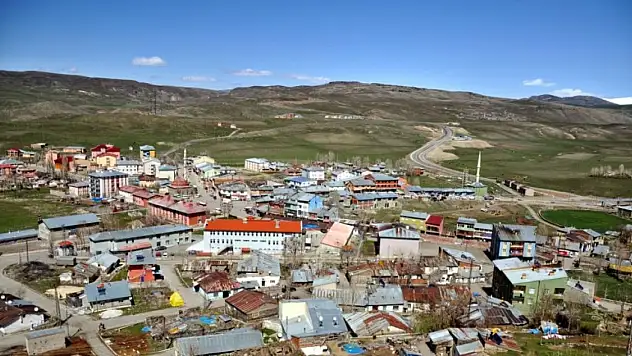 Çat İlçesi Tarihi ve Kültürel Değerleriyle Öne Çıkıyor