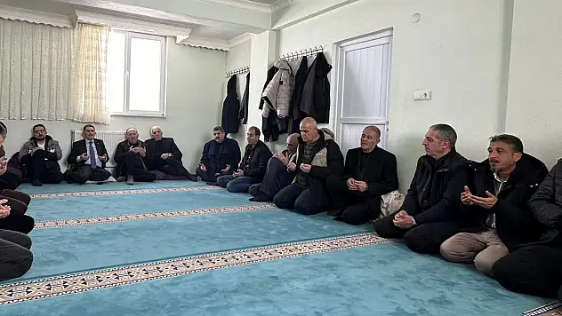 Çelebi hem bayramlaştı hem taziye ziyaretlerinde bulundu