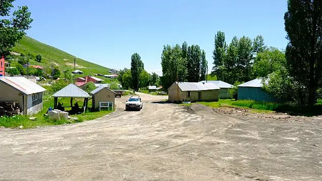 Çetinsu Köyü parke taşı çalışması tamamlandı