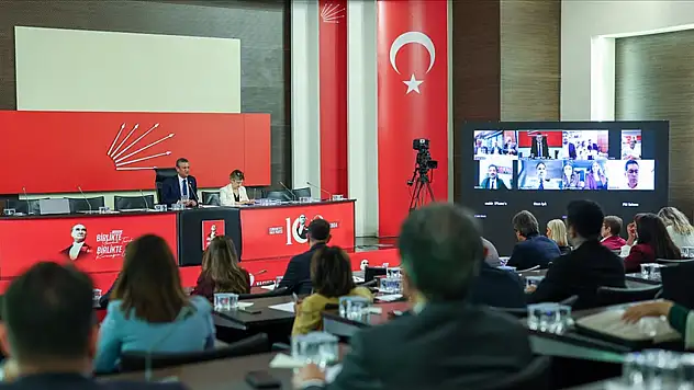 CHP'de kurultay öncesi kritik toplantı