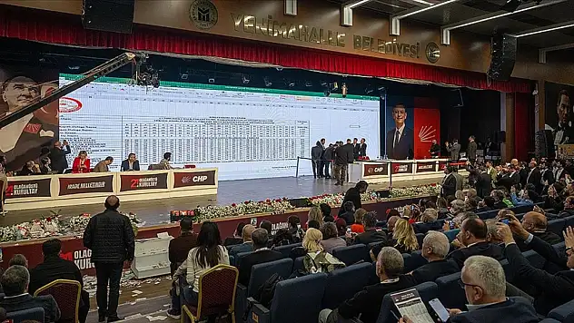 CHP Parti Meclisi'nde 11 yeni isim yer aldı