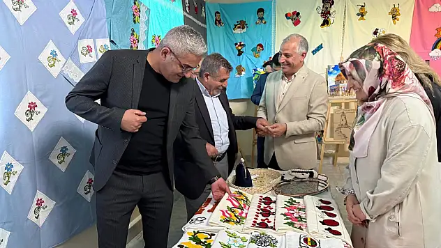 Çiftlik Köyü Yaşam Merkezi'nde el emeği ürünler sergilendi