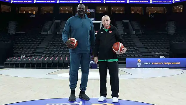 Cumhurbaşkanı Erdoğan, NBA efsanesiyle parkede