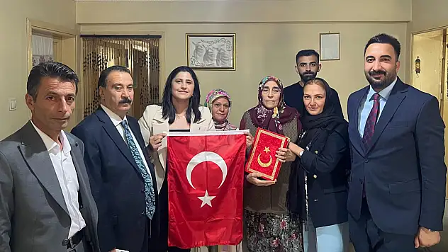Cumhurbaşkanı'nın mektubu Taşlıçay'da şehit ailesine ulaştırıldı