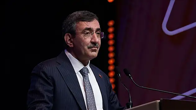 Cumhurbaşkanı Yardımcısı Yılmaz'dan Venezuela mesajı