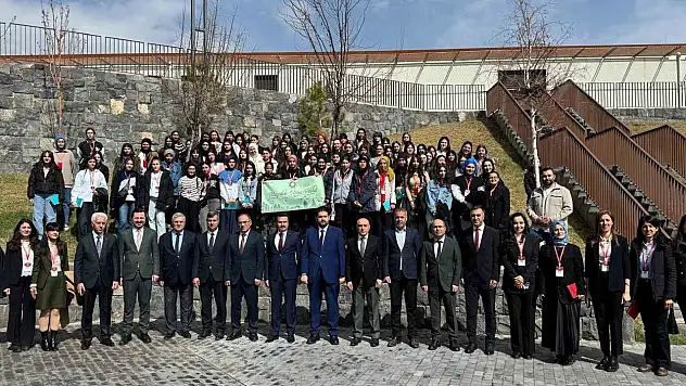 Cumhurbaşkanlığı himayesinde Ahlat'ta eğitim ve kültür buluşması