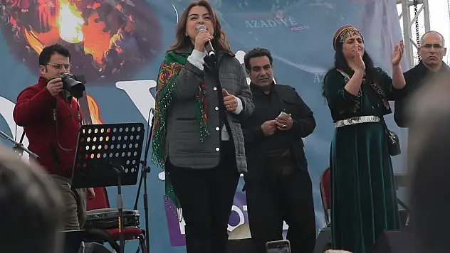 DEM Parti Grup Başkanvekili Koçyiğit, Kars'ta Nevruz kutlamasında konuştu