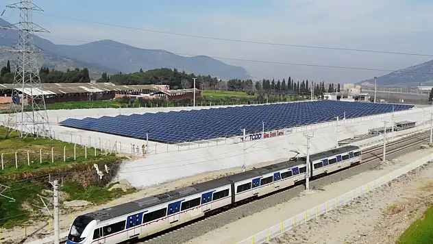 Demiryollarında Güneş Enerjisi Dönemi: Sürdürülebilir Ulaşım İçin Yeni Adım!
