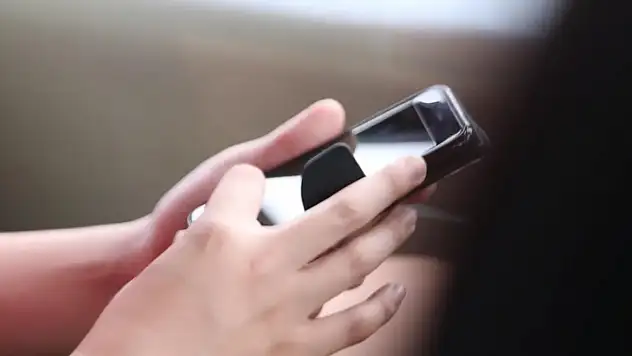 Ders Saatlerinde Telefon Kullanımı Artık Yasak: Yeni Yasa Tasarısı Onaylandı!