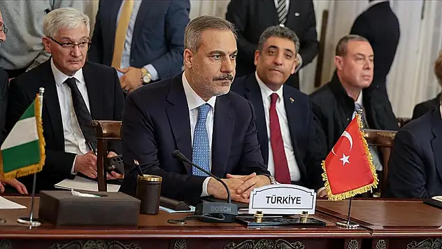 Dışişleri Bakanı Fidan'dan Kahire'de Gazze için diplomatik çağrı
