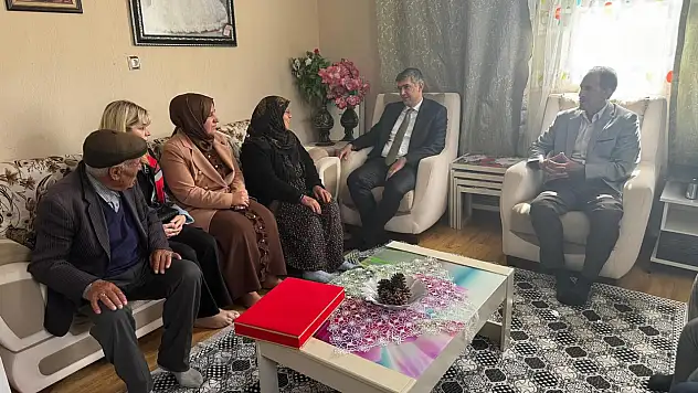 Diyadin'de anlamlı ziyaret: Şehit aileleri yalnız bırakılmadı