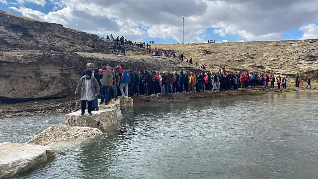 Diyadin'de geleneksel kanyon yürüyüşü büyük ilgi gördü