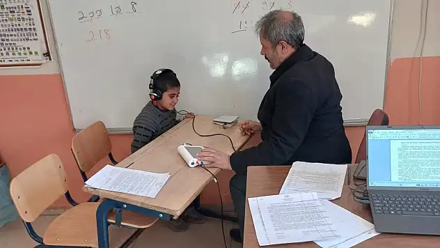 Diyadin'de köy okullarında işitme taramaları başladı