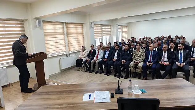 Diyadin'de köy yatırımları masaya yatırıldı