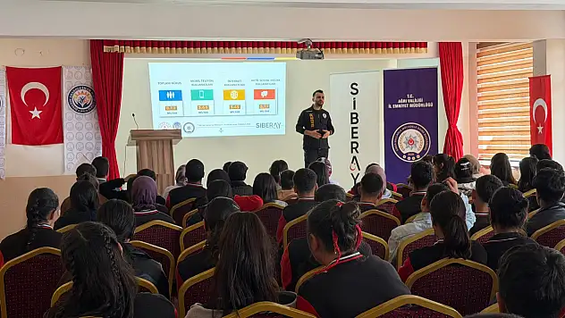 Diyadin'de öğrencilere siber güvenlik eğitimi verildi