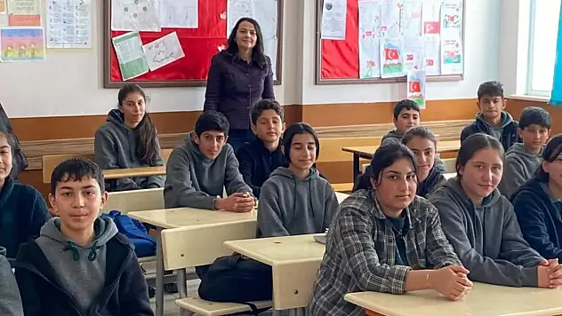 Diyadin'de öğrencilere vergi bilinci anlatıldı