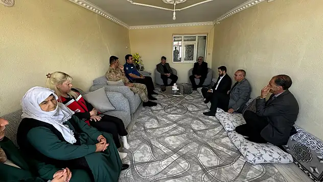 Diyadin'de şehit ailesine vefa ziyareti