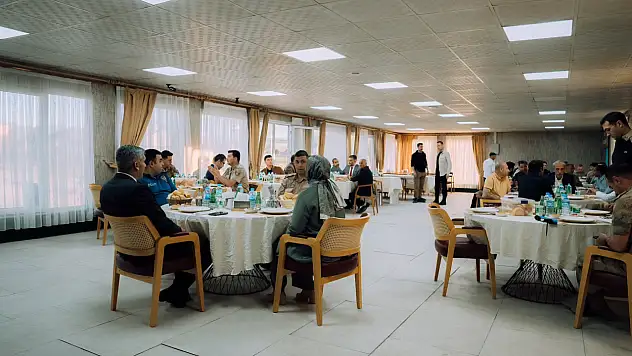 Diyadin'de tayini çıkan kurum amirlerine veda programı düzenlendi
