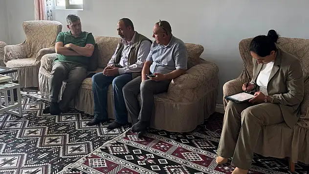 Diyadin Kaymakamı Furkan Korkusuz ışık ailesini ziyaret etti