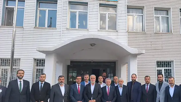 Diyanet İşleri Başkan Yardımcısı Burhan İşliyen'den İl Müftüsü Kadir Koçak'a Hayırlı Olsun Ziyareti