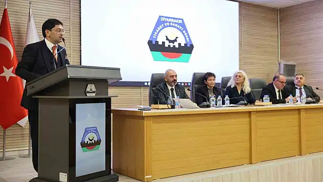 Diyarbakır'da 'Dost Meclisi' adıyla gerçekleştirilen ortak ekonomik toplantı dikkat çekti