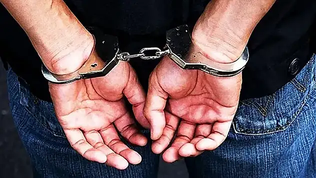 Diyarbakır'da sahte diş hekimi kaçarken yakalandı