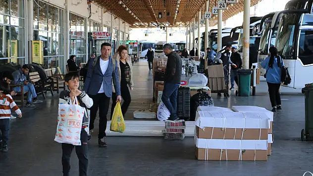 Diyarbakır otogarında bayramın ilk üç günü doldu