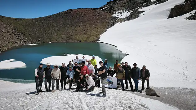 Doğaseverler Ağrı Dağı'nın saklı cennetini keşfetti