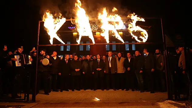 Doğu'nun efsane yolculuğu turistik Doğu Ekspresi Kars'a vardı