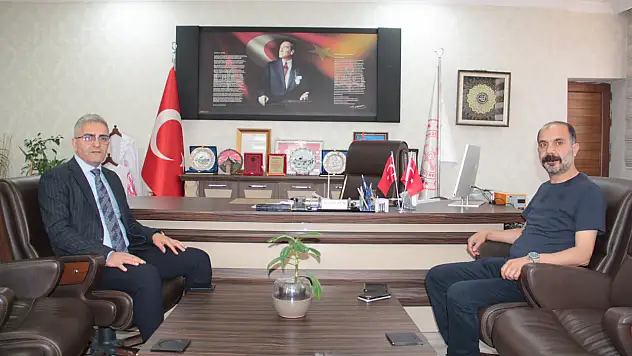 Doğubayazıt Belediye Eş Başkanı Alkan'dan Milli Eğitim Müdürü Şen'e ziyaret