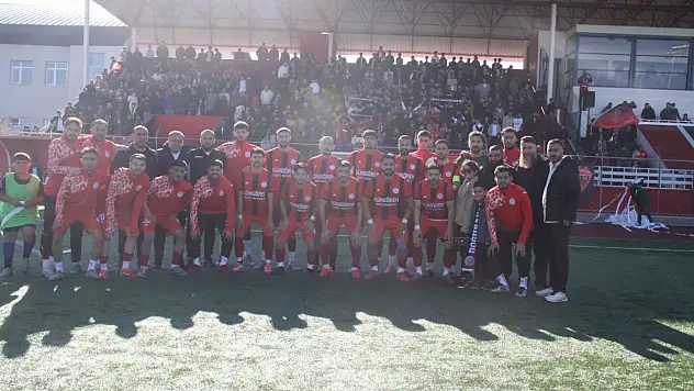 Doğubayazıt FK evinde şov yaptı, Kars Spor'u 2-0 mağlup etti