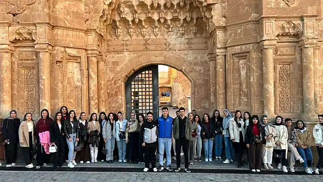Doğubayazıt Gençlik Merkezi, öğrencileri tarihle buluşturdu