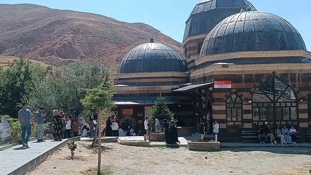 Doğubayazıt'ın manevi mekânına yoğun ilgi