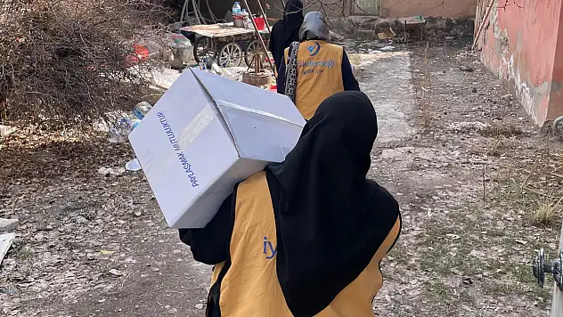 Doğubayazıt'ta 2 bin aileye yardım desteği