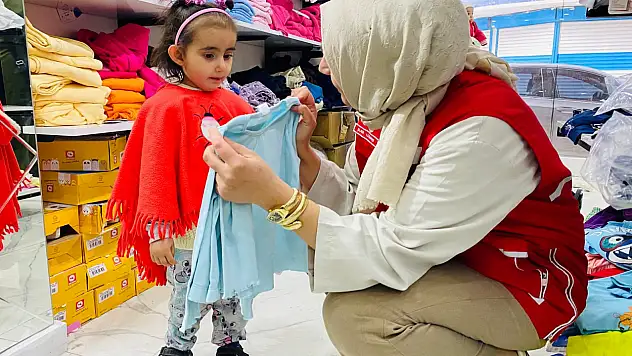 Doğubayazıt'ta bir tebessüm için bayramlık desteği