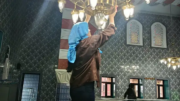 Doğubayazıt'ta camiler temizleniyor