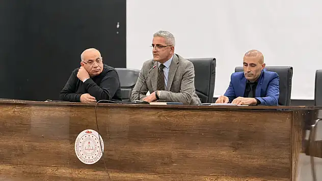 Doğubayazıt'ta dönem sonu değerlendirme toplantısı yapıldı