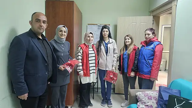 Doğubayazıt gençlik merkezi gönüllülerinden sağlık haftasına özel ziyaret