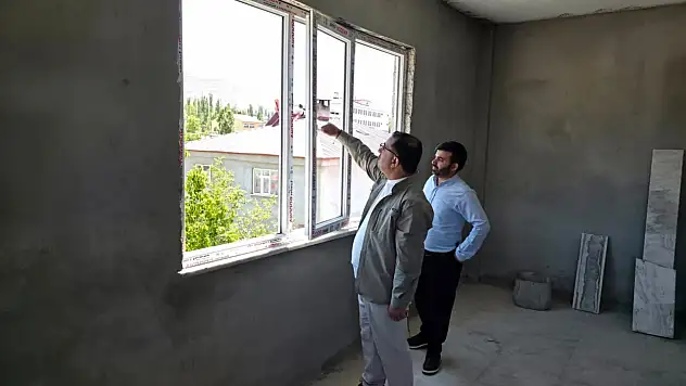 Doğubayazıt'ta Hasan Hüseyin Camii müştemilatındaki çalışmalar yerinde incelendi