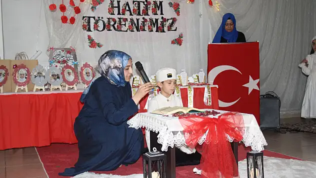 Doğubayazıt'ta minik öğrencilerin hatim sevinci