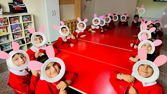Doğubayazıt'ta minik öğrenciler ADEM'de eğitime başladı