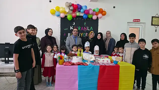 Doğubayazıt'ta miniklerin Kur'an'a geçiş sevinci