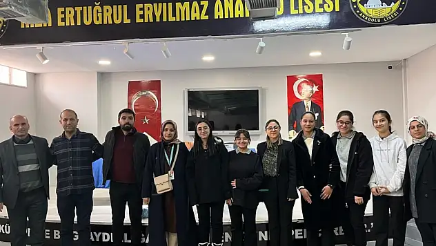 Doğubayazıt'ta öğrenciler kariyer günlerinde geleceklerini planladı