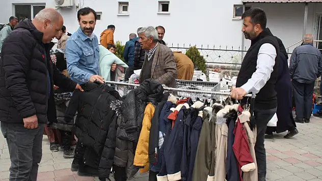 Doğubayazıt'ta öğrenciler yararına hayır kermesi düzenlendi