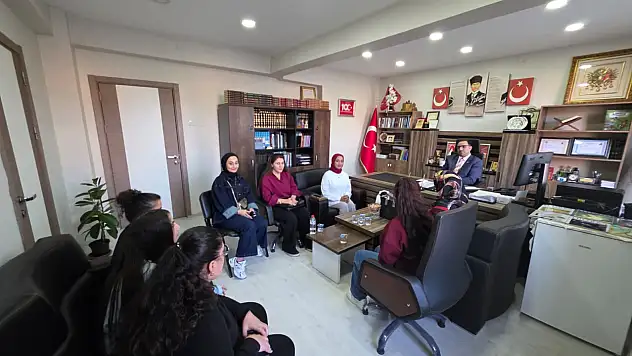 Doğubayazıt'ta öğrencilerden müftülüğe manevi jest