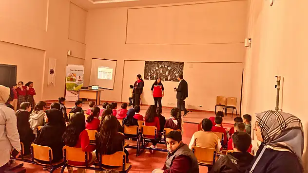 Doğubayazıt'ta öğrencilere su verimliliği eğitimi verildi