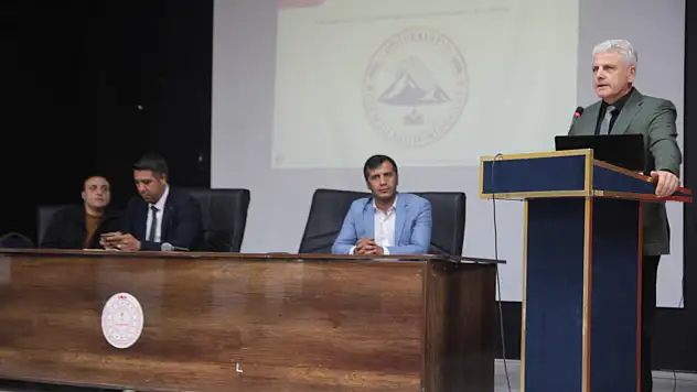 Doğubayazıt'ta okullardaki krizlere karşı müdahale yöntemleri ele alındı